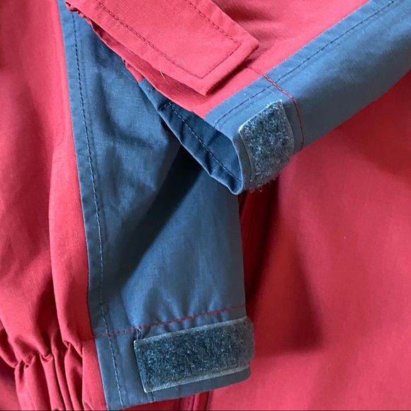 REI Color Block Water Repellent Hooded Rain Jacket w Pockets Sz M w MEASUREMENTS - Picture 6 of 16